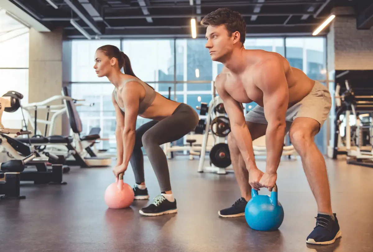 treino de gluteos kettlebell swing