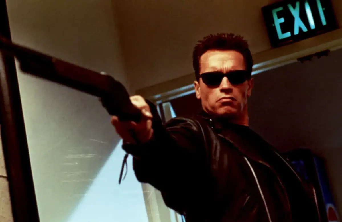 Arnold Schwarzenegger em cena de filme