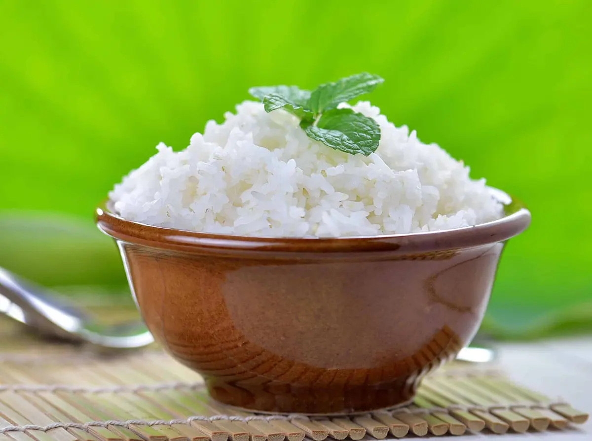 tigela de arroz branco