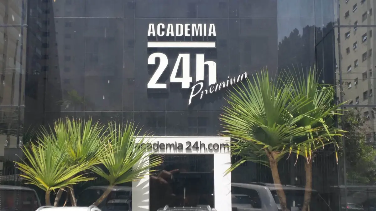fachada da Academia 24h Premium