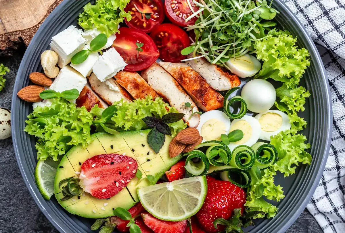 salada jantares leves e proteicos