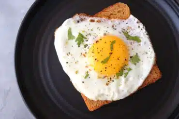 ovo frito com pão
